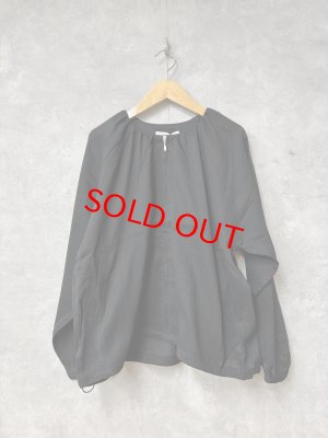 画像1: YARRA NEU　シアーノーカラーギャザーブルゾン　	 99_BLACK　　サイズ；FREE (1)