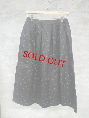 画像3: NATURAL LAUNDRY 　リネンDタックスカート　　994；ブラック　　サイズ2 (3)