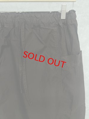 画像2: NATURAL LAUNDRY 　バックツイルカーゴスカート　　690:ブラウン　　サイズ2 (2)