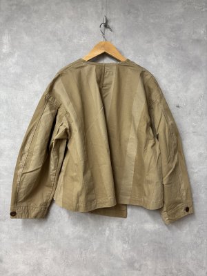 画像3: 2026春夏　GTH　　ストライプチノ イラギュラーヘム ショート トレンチ　　16；ベージュ (3)