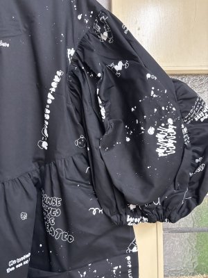 画像2: 2026春夏 フランキーグロウ　HAND-DRAWN Pt.BEAR FEELS SOLID DRESS　カラー；BLACK　(おとなサイズ) (2)