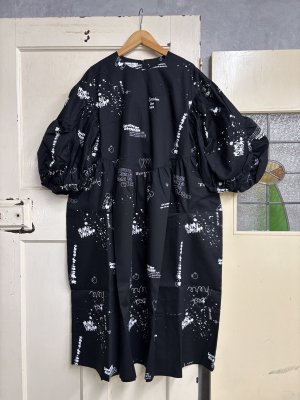 画像1: 2026春夏 フランキーグロウ　HAND-DRAWN Pt.BEAR FEELS SOLID DRESS　カラー；BLACK　(おとなサイズ) (1)