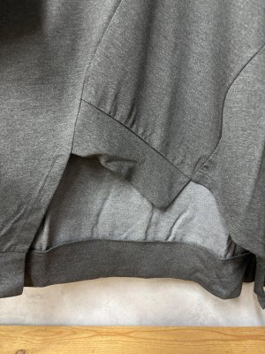 画像2: gomme(H)　ポンチ切替Ｔ　2；チャコール　サイズ；M (2)