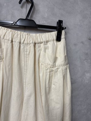 画像2: gomme 　ギャザーポケットデニム　1；アイボリー　　サイズ；M (2)