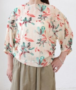 画像1: douxbleu　フラワー インドプリントブラウス　21；ライトベージュ　サイズ；FREE (1)