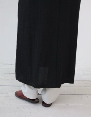 画像4: YARRA NEU　　リネン混リラックスワンピース　99；ブラック　　サイズ；FREE (4)