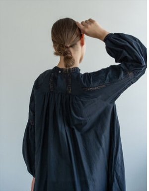 画像4: YARRA 　INDIAハイカウント刺繍ワンピース　　99；ブラック　　FREE (4)