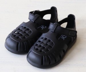画像1: igor(イゴール)　TOBBY GLOSS  サンダル　KIDS  　99；Negro(ブラック) (1)