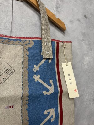 画像2: 2026   快晴堂　Girl`s カロハプリントCCBY柄　リバーシブルトート　　　NTL　　サイズ；F (2)