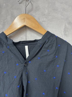 画像2: NATURAL LAUNDRY 　ドット刺繍スキッパラフT　　484；ネイビー系　　サイズ2 (2)
