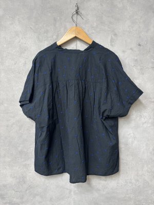 画像4: NATURAL LAUNDRY 　ドット刺繍スキッパラフT　　484；ネイビー系　　サイズ2 (4)