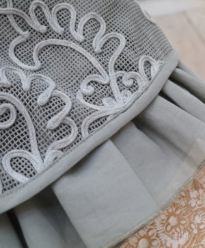 画像3: douxbleu　テープ刺繍 ベスト　81；ライトグレー    サイズ；FREE (3)