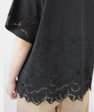 画像3: YARRA 　INDIAスカラップ刺繍ブラウス　99；ブラック　FREE (3)