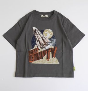 画像1: MakeYourDay　ローンチロケット柄半袖Tシャツ　　カラー；チャコール (1)