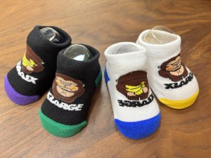 画像1: XLARGE KIDS 　バックスタイルファニーゴリラベビーソックス    　サイズ；F（9-13cm） (1)