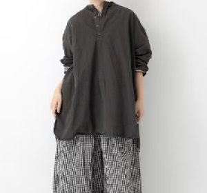 画像1: Veritecoeur　ヘンリーネックシャツ　　DARK BROWN　サイズ；F (1)