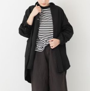 画像1: Veritecoeur　バックギャザーロングシャツ　BLACK　　サイズ；F (1)