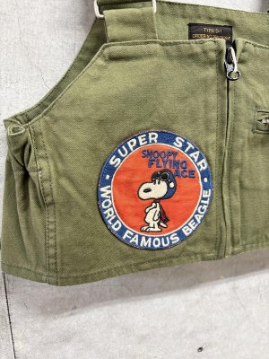 画像2: 2026秋冬 　DENIMDUNGAREE　SNOOPY エプロンツキ ベスト　　9；カーキ (2)