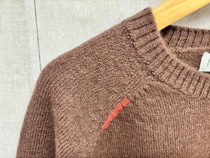 画像3: NAYURAL LAUNDRY  　軽縮メリノ刺繍プルオーバー　　650；ブラウン　  サイズ；2 (3)