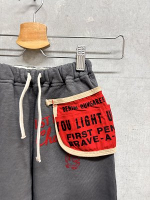 画像2: 2026秋冬 　DENIMDUNGAREE　　	 ウラケ PENNIE エプロン PN　　2；黒 (2)