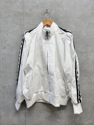 画像1: 2026秋冬　フランキーグロウ 　FULLY EMBROIDERED BACK RIBBON JACKET 　  カラー；WHITE (1)