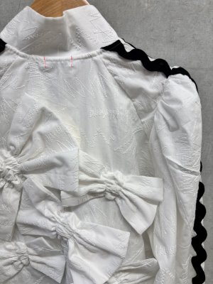 画像4: 2026秋冬　フランキーグロウ 　FULLY EMBROIDERED BACK RIBBON JACKET 　  カラー；WHITE (4)