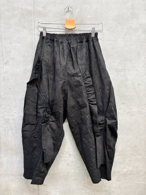 画像1: 2026秋冬　フランキーグロウ 　FULLY EMBROIDEREDFRILL　PANTS　  カラー；BLACK (1)
