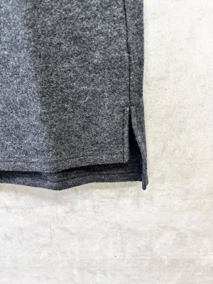画像2: NAYURAL LAUNDRY  　WリングVTモックネックVT　　980；チャコールグレー　　サイズ；2 (2)