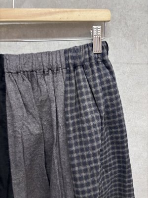 画像2: NAYURAL LAUNDRY  　先染めパネルシャーリングスカート　　994；ネイビー系　　サイズ；2 (2)