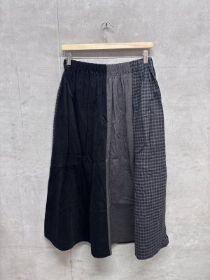 画像4: NAYURAL LAUNDRY  　先染めパネルシャーリングスカート　　994；ネイビー系　　サイズ；2 (4)