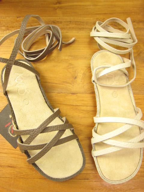 KOOS、レトロン、ユリコリ、FITH、grin、ZOOM、JENNI、WAMWAM、FLAKE入荷。