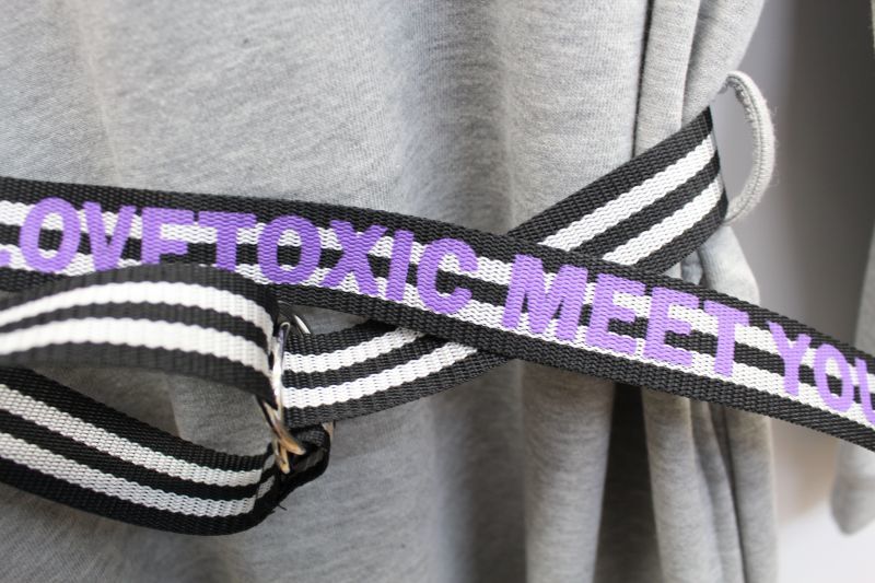 Lovetoxic ラブトキシック ベルトつきディズニーキャラクターハーフジップ裏毛ワンピース 85 Topグレー Lovetoxic ラブトキシック
