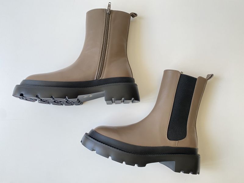 ATELIER BRUGGE/ アトリエブルージュ サイドゴア タンク ショートブーツ グレージュ 22ISM-44 ATELIER BRUGGE