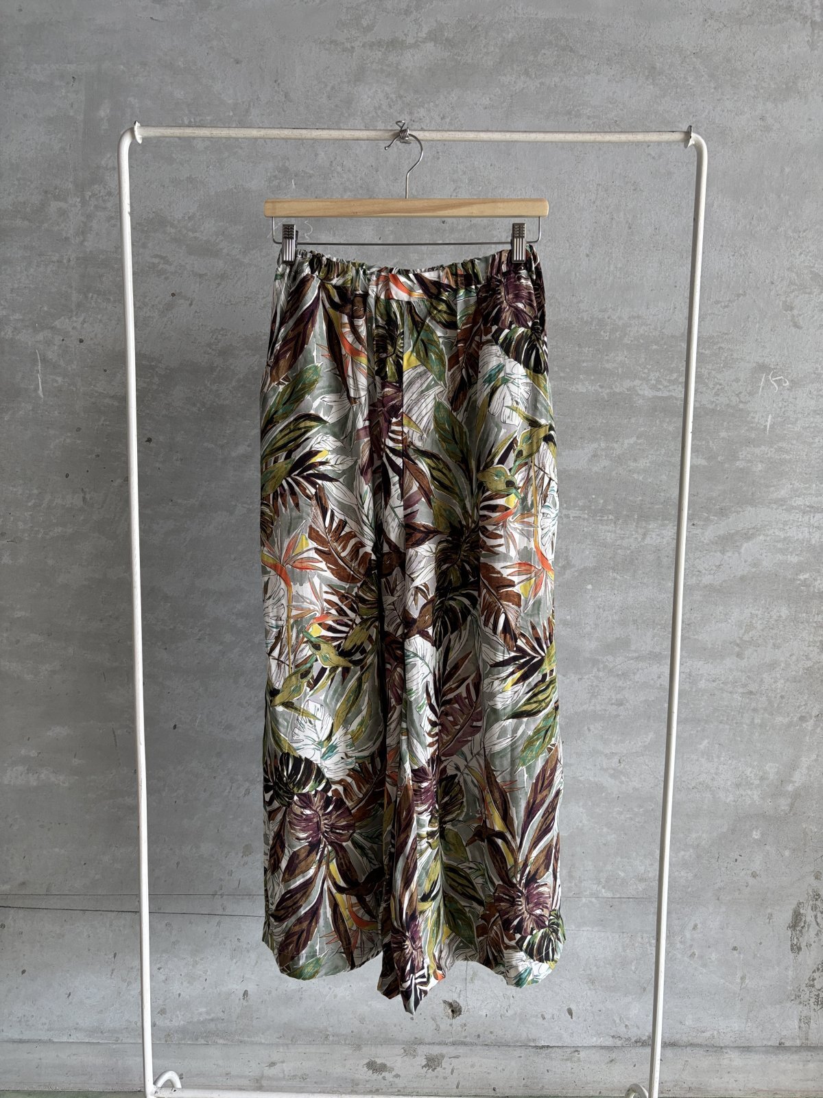 LILOU+LILY 　　FINE VISCOSE BRIGHT PRINT　~IPEKER AMARA~　　グレー　　size:38