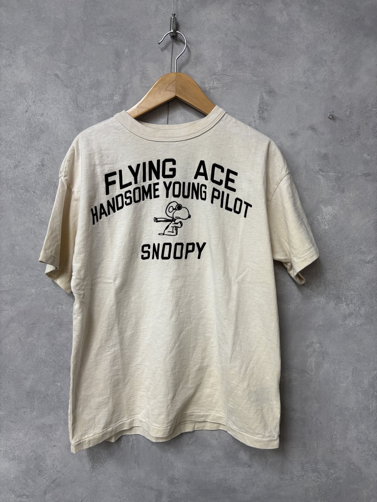 2026春夏 DENIMDUNGAREE ビンテージテンジク SNOOPY HERO TEE 11；生成